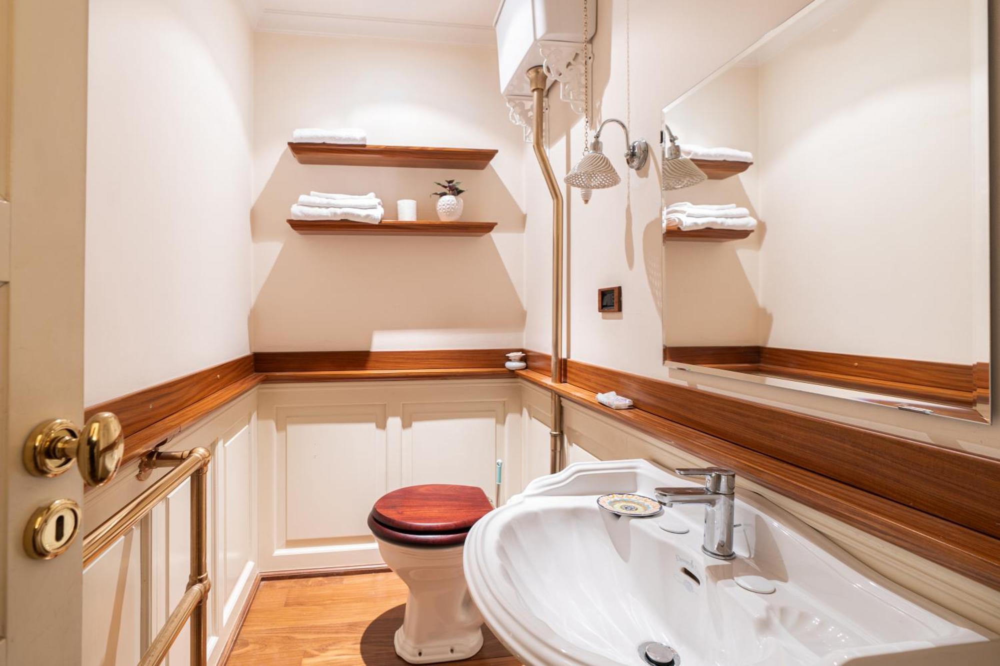 B&B Frida Suite Home Трани Екстериор снимка